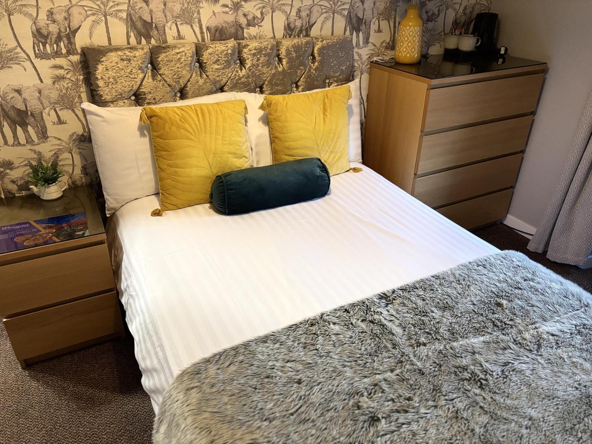 The Blackhorse Accommodation Newton Stewart Habitación foto